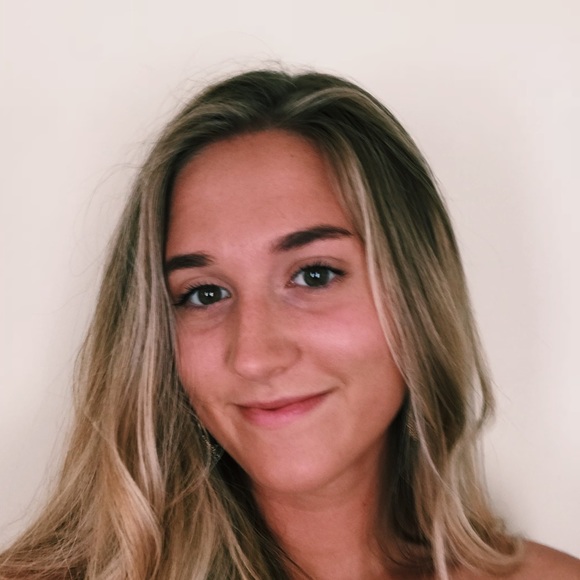 Meet your Posher, Jade - Picture 1 of 1